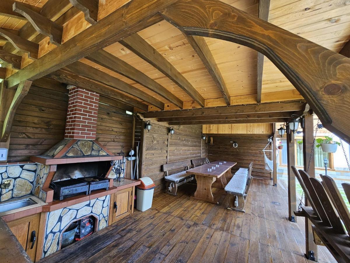 Villa Hills - Къща За Гости С Храна Orlino المظهر الخارجي الصورة